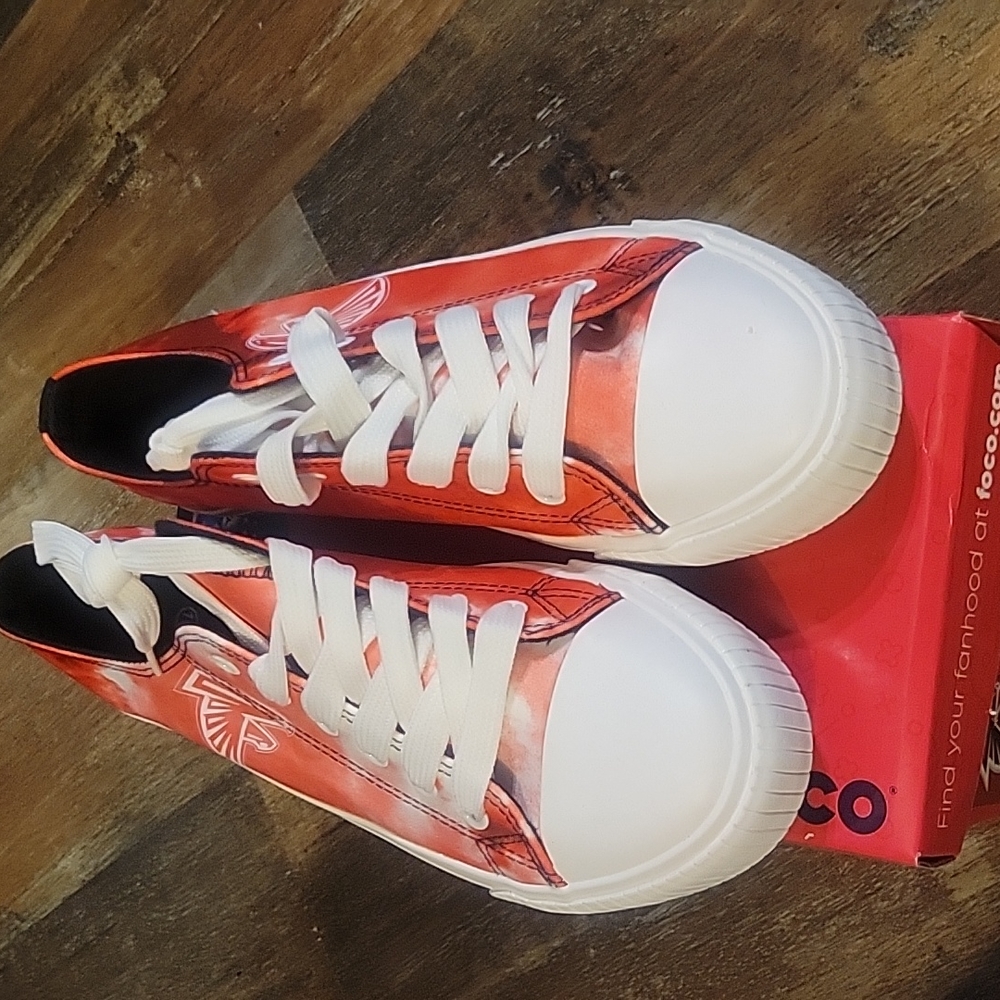 NFL Atlanta Falcons Low top  red canvas shoe